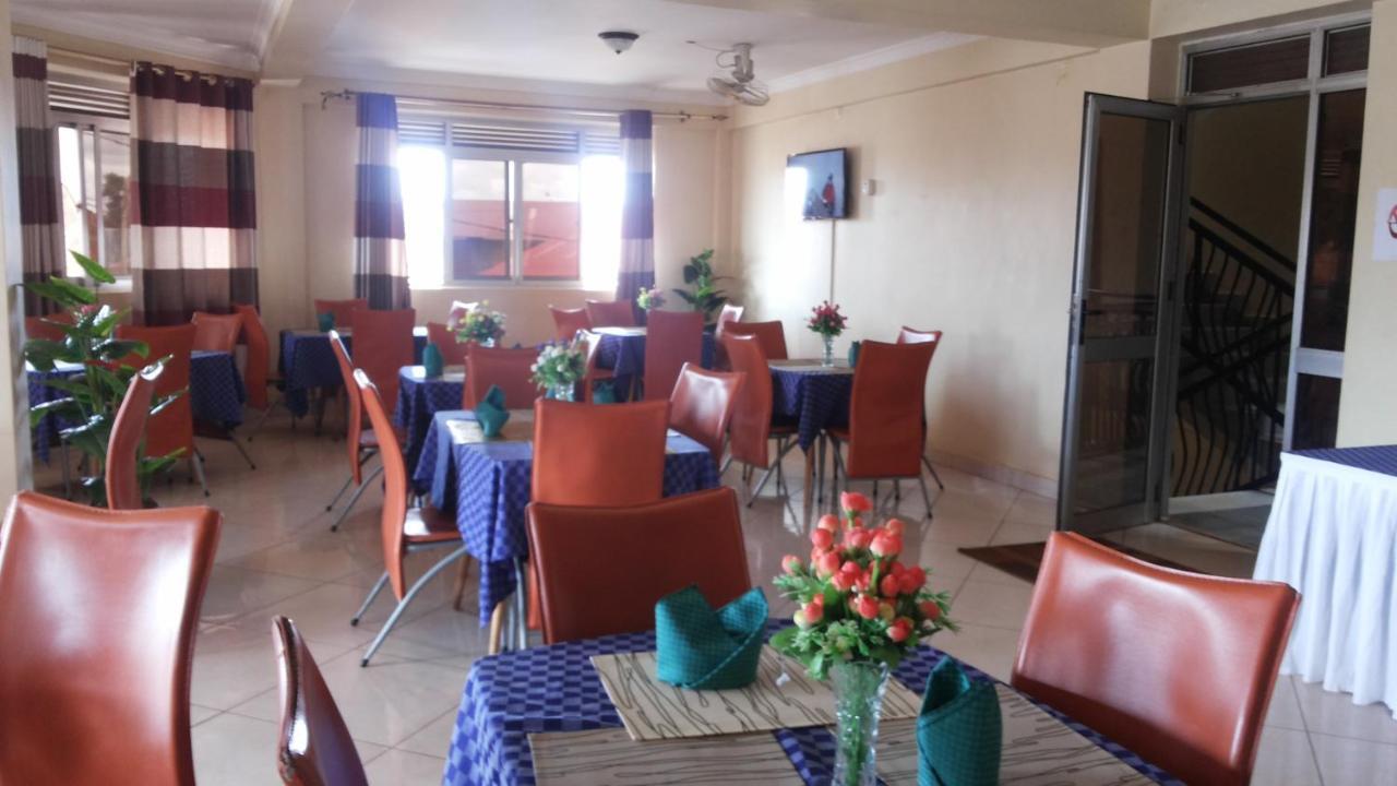 Lira Hotel Good News מראה חיצוני תמונה