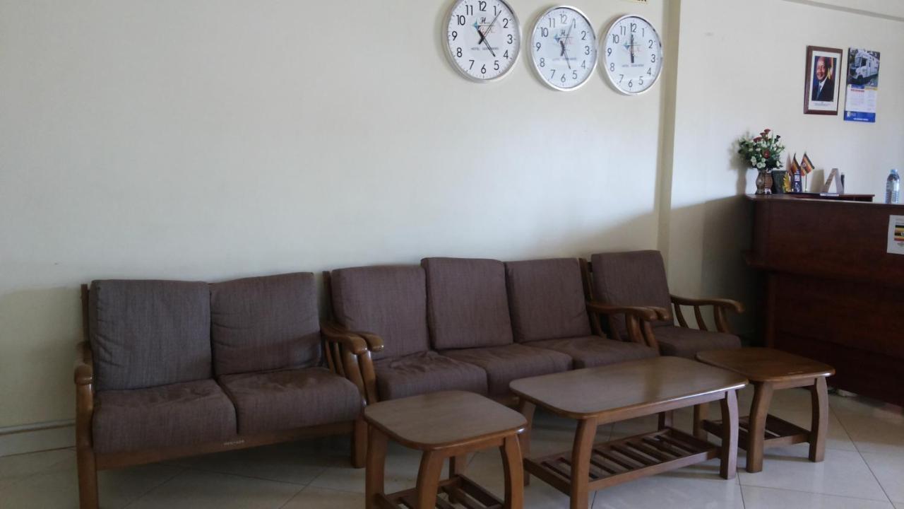 Lira Hotel Good News מראה חיצוני תמונה