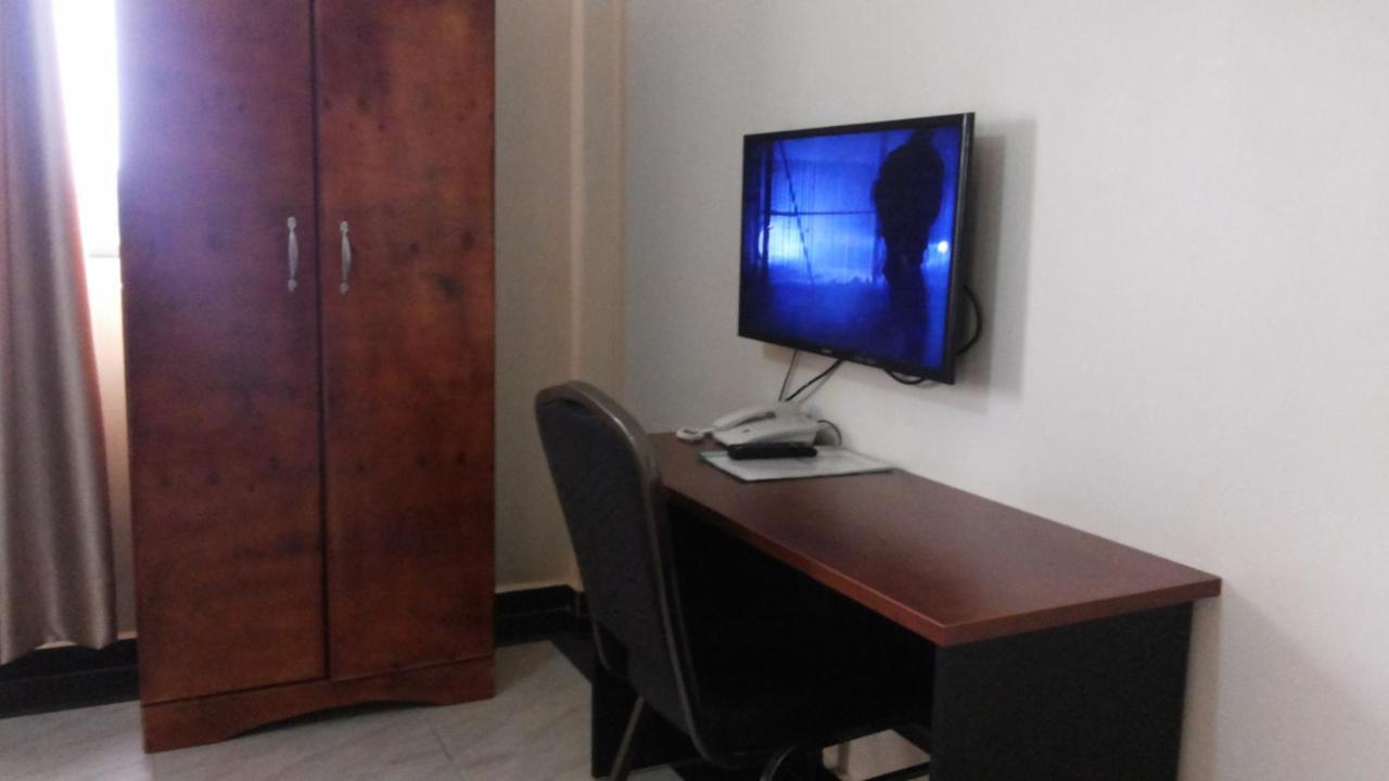 Lira Hotel Good News מראה חיצוני תמונה